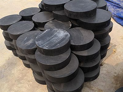 额尔古纳板式橡胶支座由若干层橡胶片与薄钢板经加压硫化